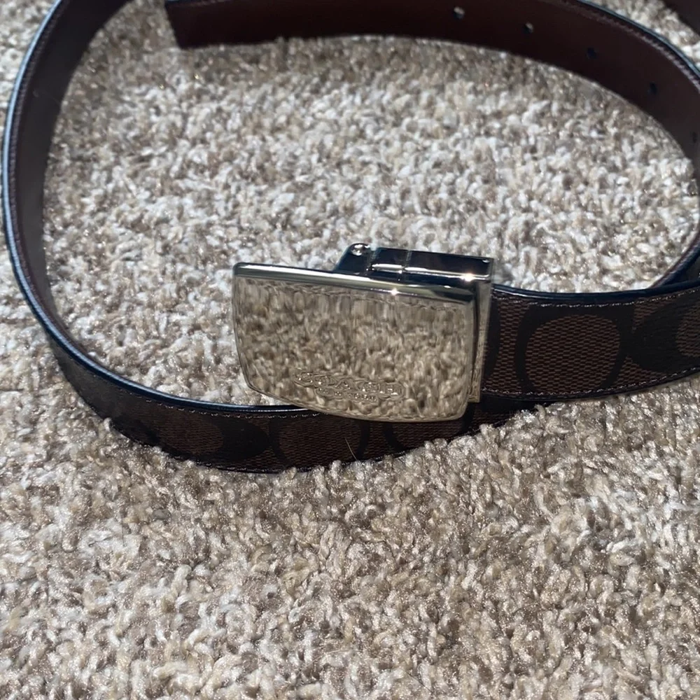 Un-Used Coach belt - Picture 2 of 5
